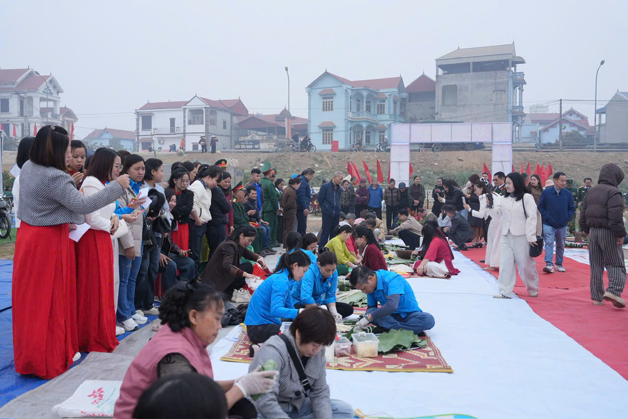 Xuân về trên phường Yên Nghĩa: Đoàn kết – sẻ chia – lan tỏa yêu thương - ảnh 3