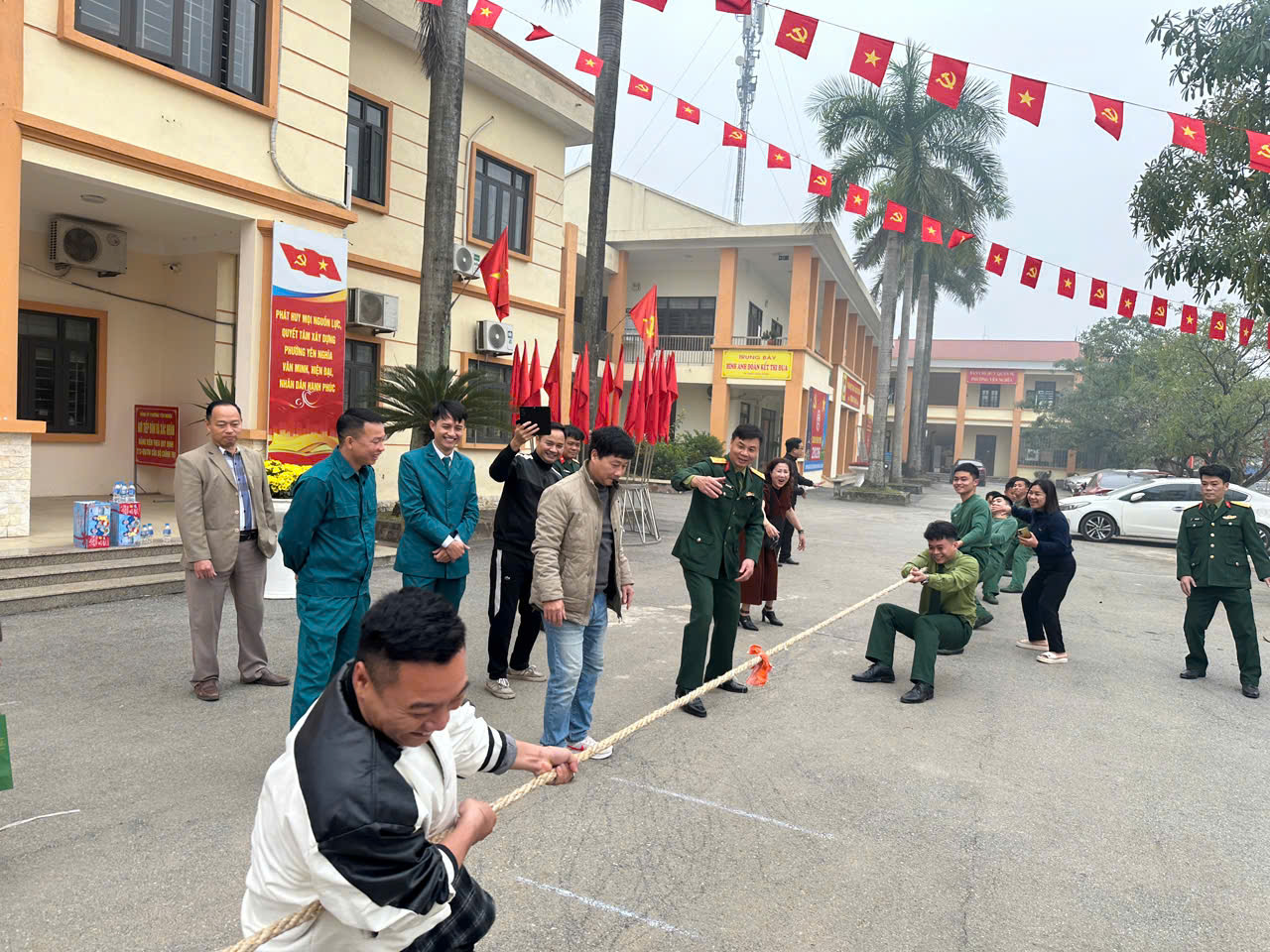 Xuân về trên phường Yên Nghĩa: Đoàn kết – sẻ chia – lan tỏa yêu thương - ảnh 19