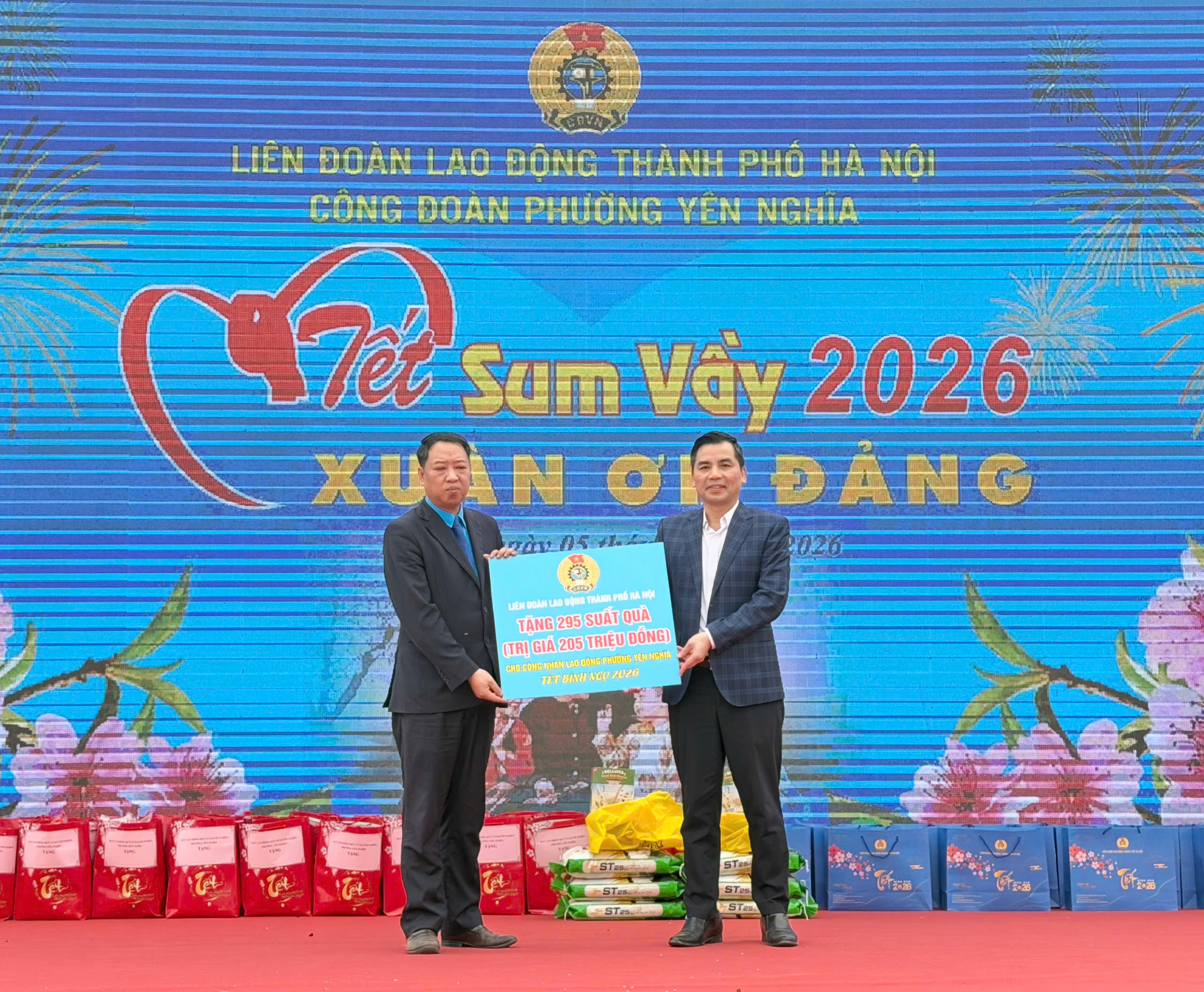 Xuân về trên phường Yên Nghĩa: Đoàn kết – sẻ chia – lan tỏa yêu thương - ảnh 8