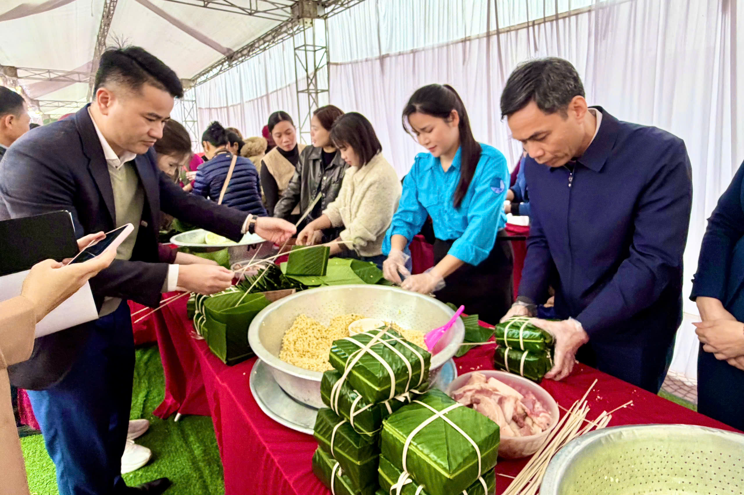  Lan tỏa yêu thương, trao hơn 900 suất quà dịp Xuân Bính Ngọ 2026 - ảnh 13