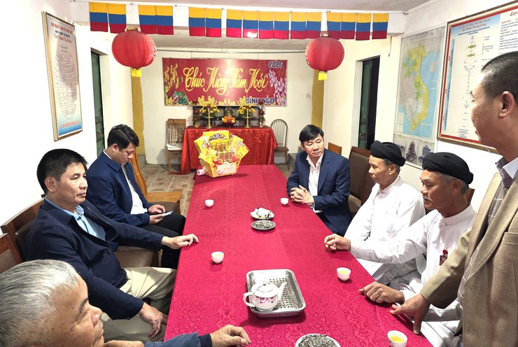 Lãnh đạo xã Hòa Xá thăm, chúc Tết các cơ sở tôn giáo, thắt chặt khối đại đoàn kết Xuân Bính Ngọ 2026 - ảnh 3