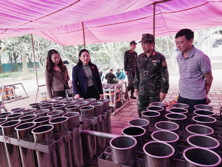 Sơn Tây sẵn sàng bắn pháo hoa chào năm mới Bính Ngọ 2026 - ảnh 3
