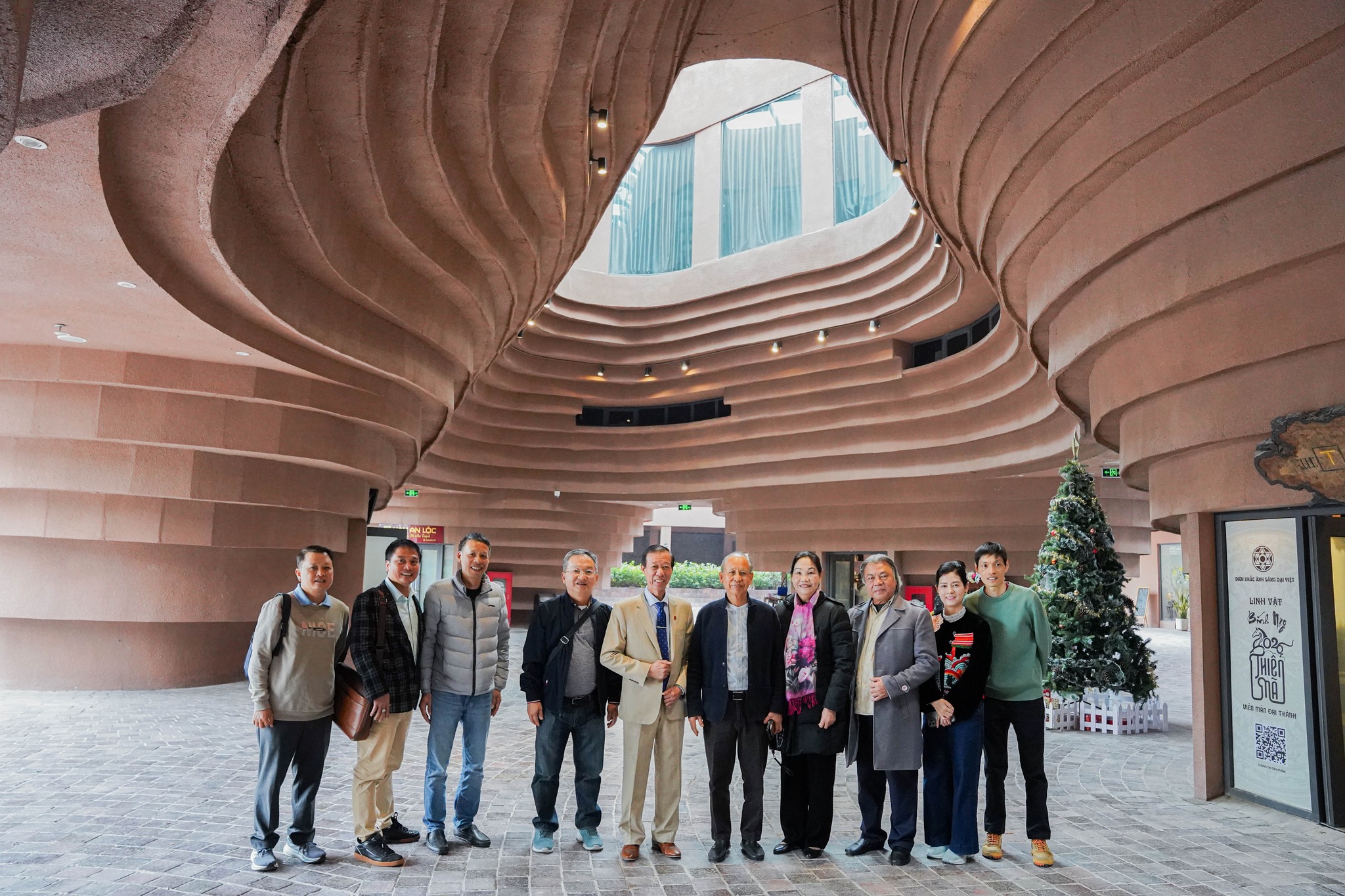 Xuân Bính Ngọ ở Bát Tràng: Nét chữ khai xuân níu chân du khách - ảnh 6