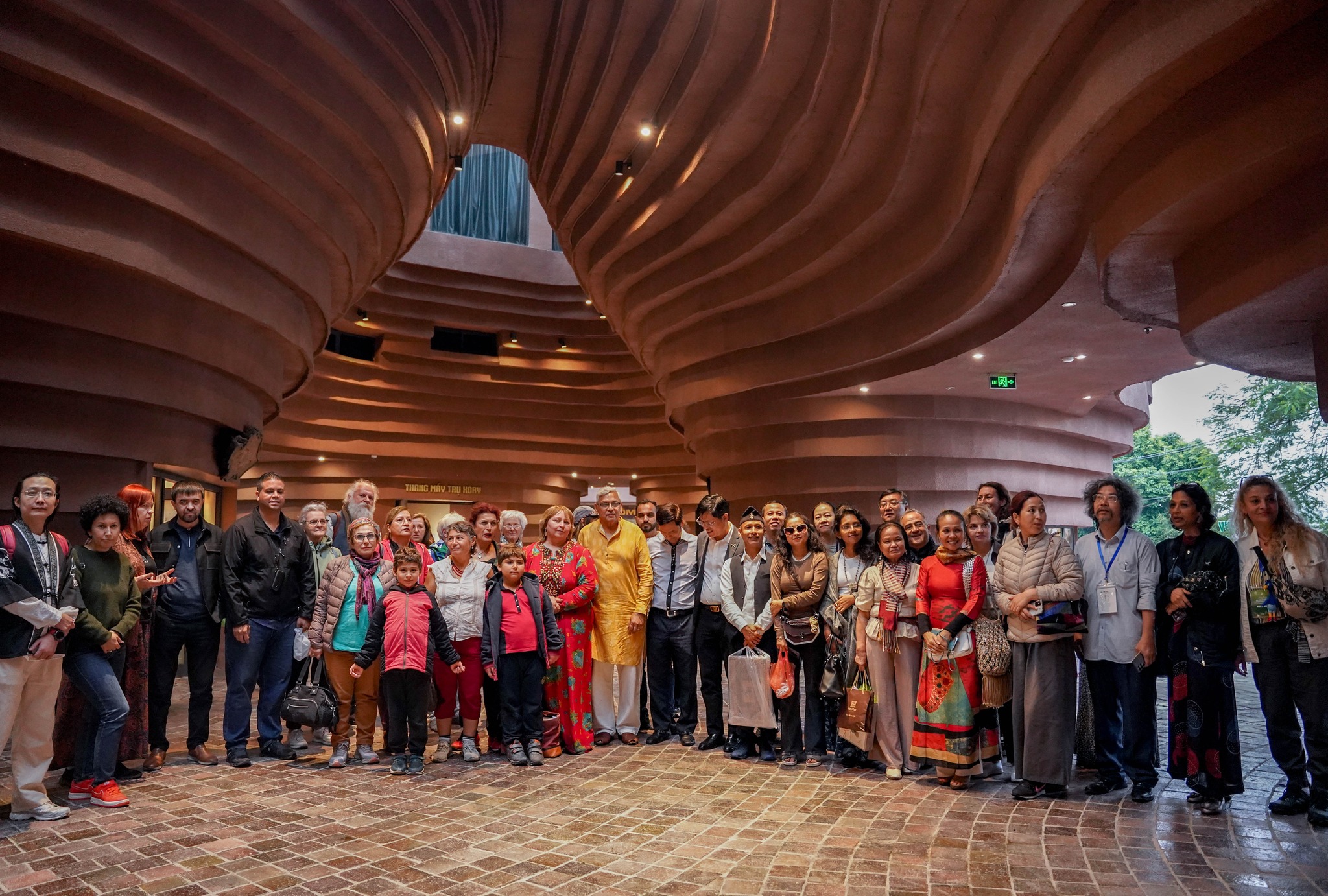 Xuân Bính Ngọ ở Bát Tràng: Nét chữ khai xuân níu chân du khách - ảnh 4