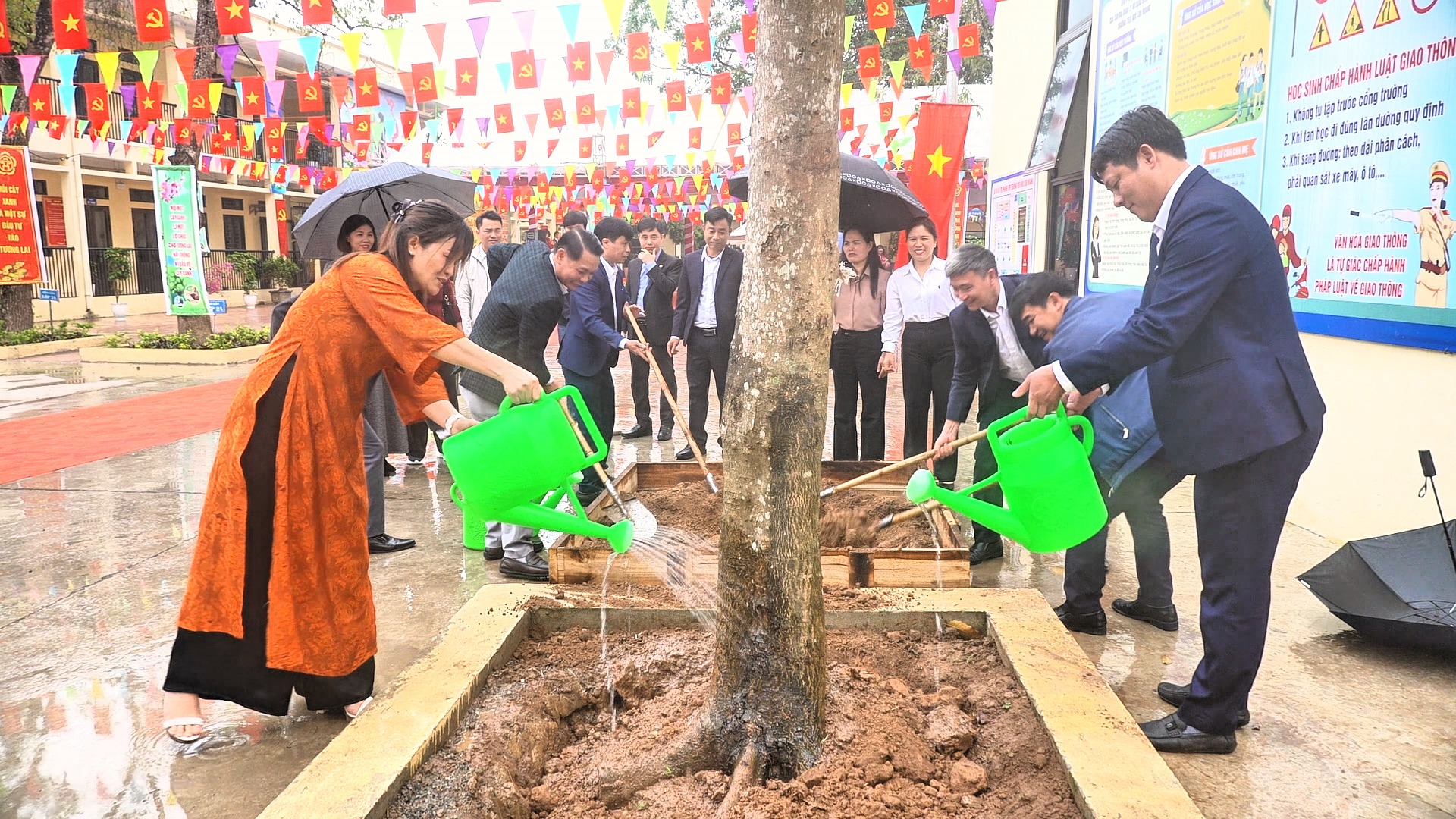 Hòa Xá ra quân trồng hơn 4.350 cây xanh - ảnh 5