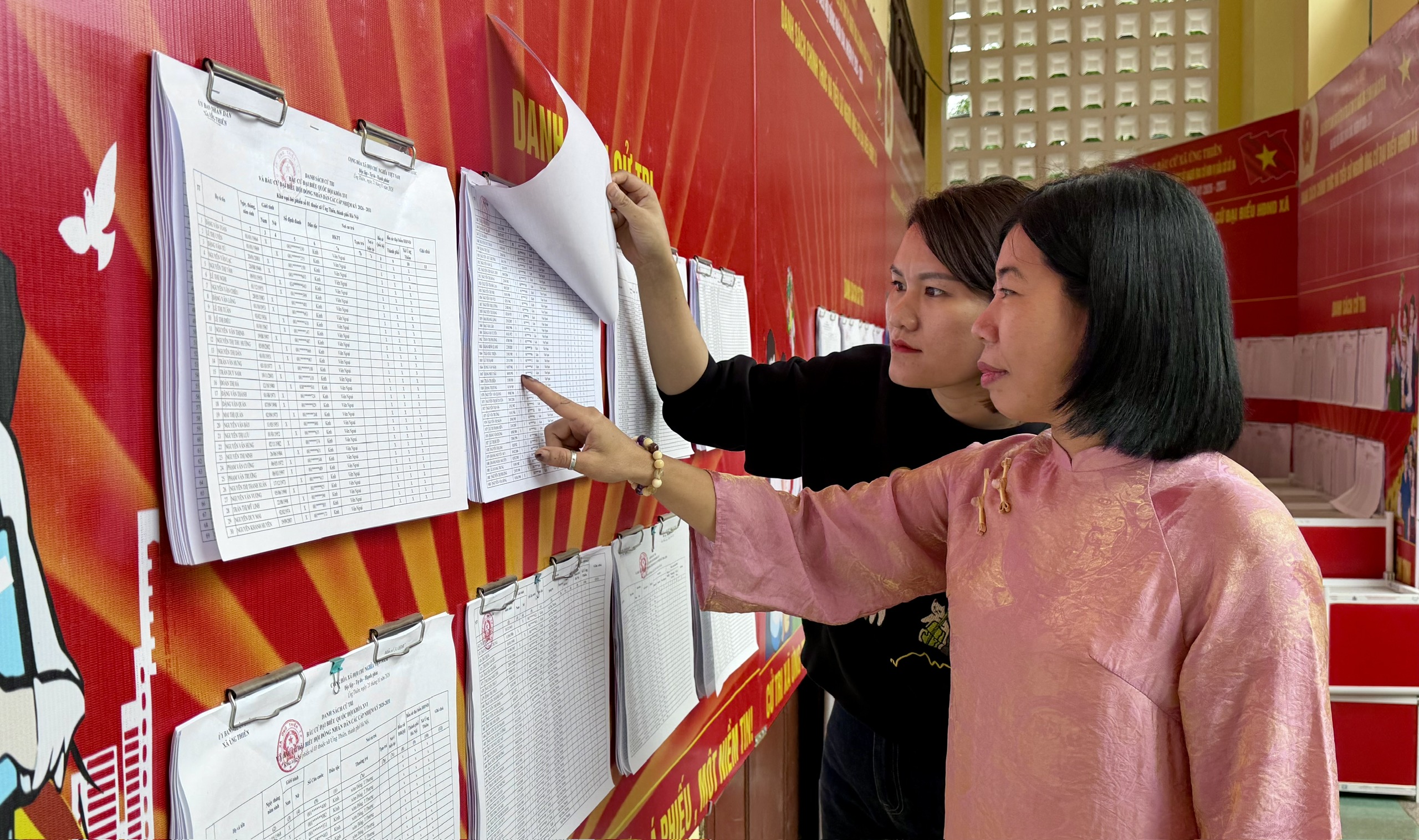 Công bố danh sách 205 người ứng cử đại biểu HĐND thành phố Hà Nội - ảnh 1