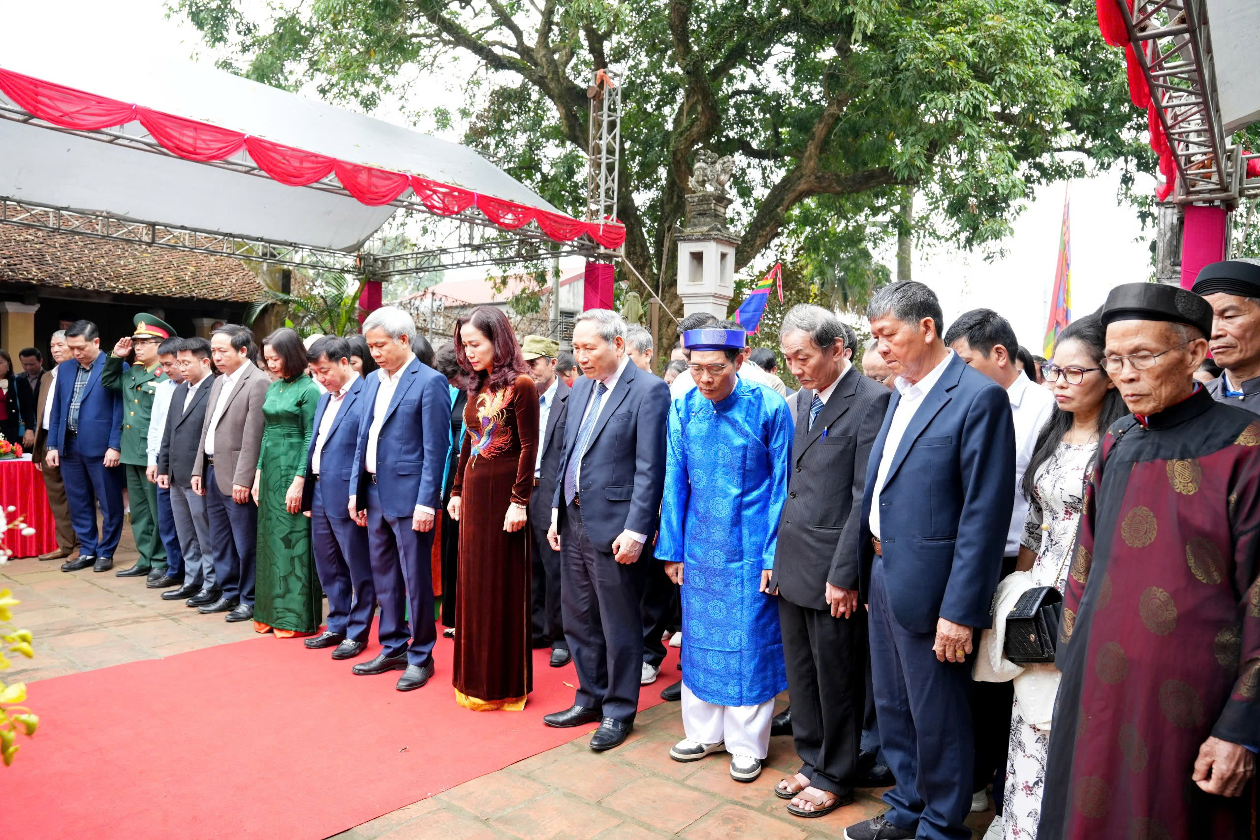 Sơn Tây long trọng tổ chức tưởng niệm 1228 năm ngày giỗ Bố Cái Đại Vương Phùng Hưng (798-2026) - ảnh 2