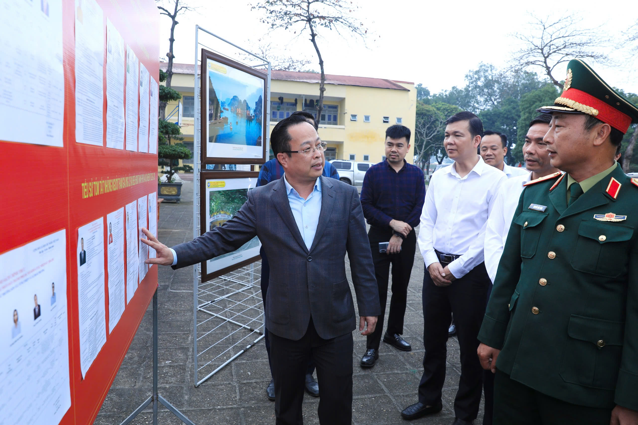 Lãnh đạo thành phố kiểm tra công tác chuẩn bị bầu cử tại Sơn Tây, Đoài Phương, Tùng Thiện - ảnh 6