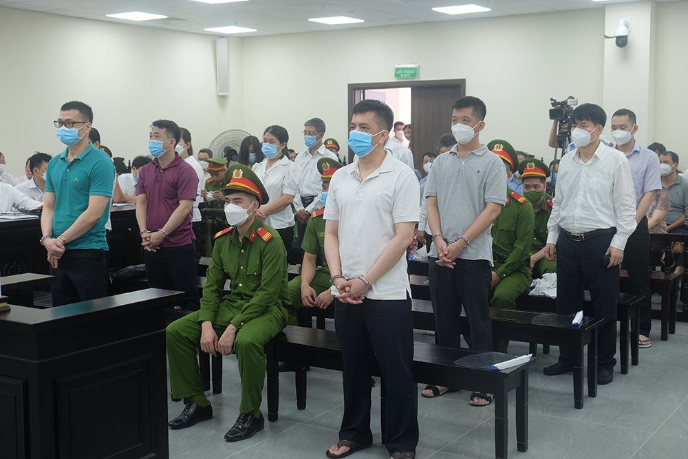 Cựu Thứ trưởng Bộ Y tế Trương Quốc Cường thừa nhận trách nhiệm - ảnh 1