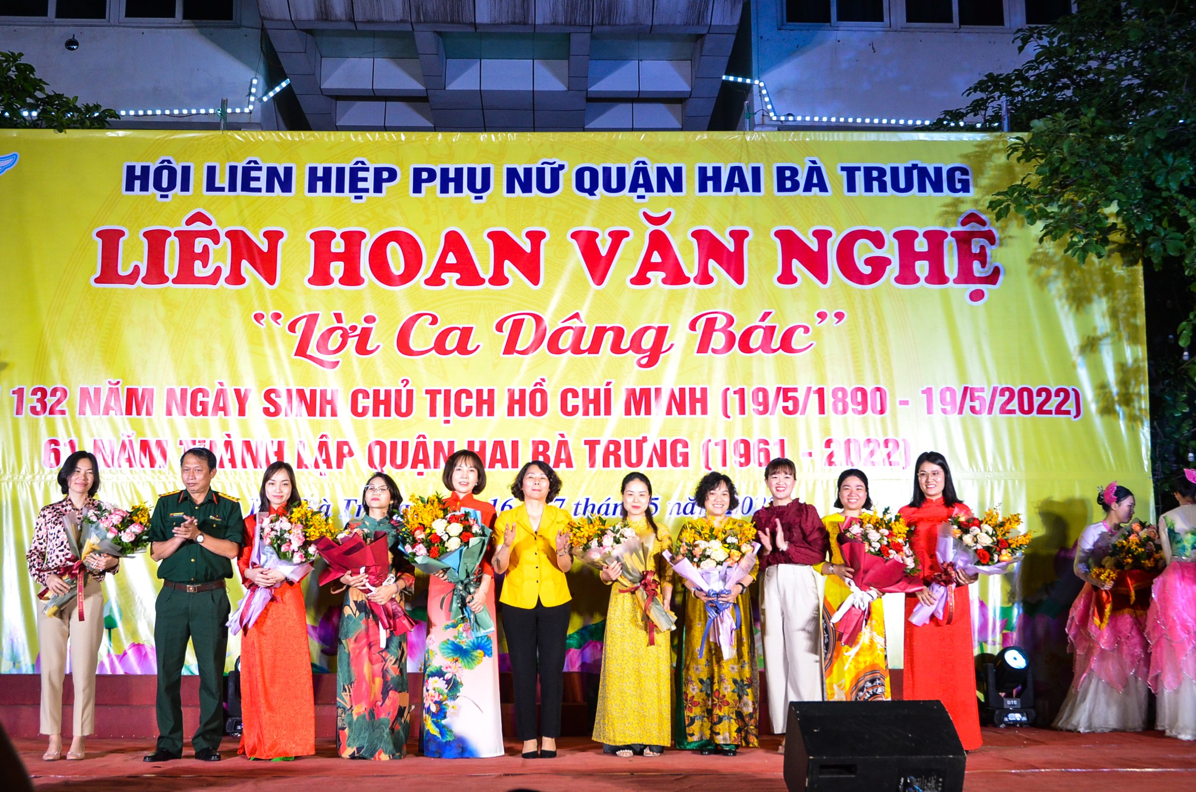 Liên hoan “Lời ca dâng Bác” chào mừng ngày sinh Chủ tịch Hồ Chí Minh - ảnh 2
