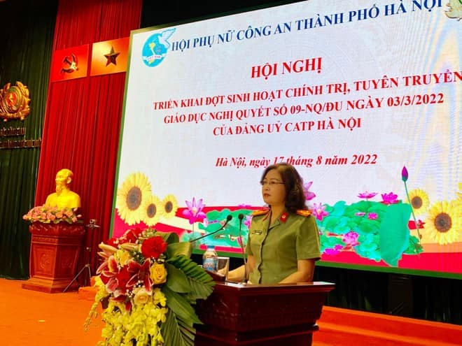 Phụ nữ công an Thủ đô tích cực tuyên truyền phổ biến giáo dục pháp luật - ảnh 1