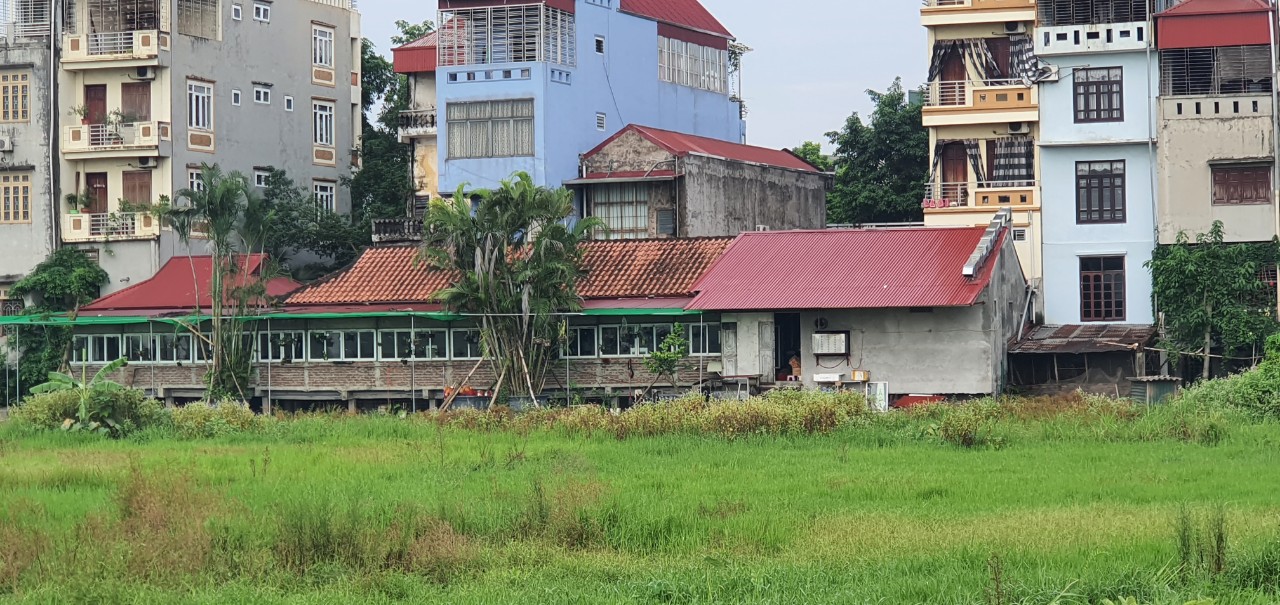 Nhà hàng Ngọc Phượng ngang nhiên vi phạm xây dựng trên đất công - ảnh 1