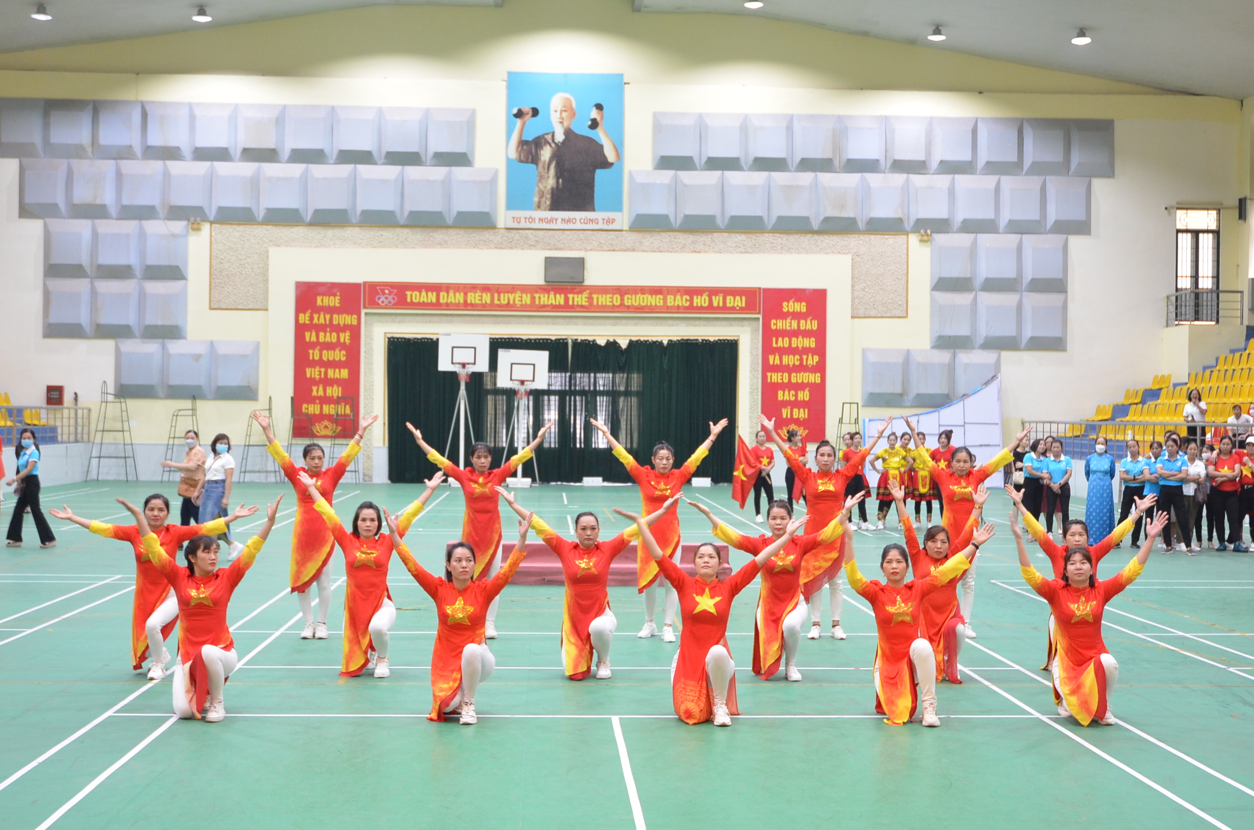 Sôi động chương trình “Ngày hội sáng tạo – Hội khỏe phụ nữ” huyện Đan Phượng - ảnh 11