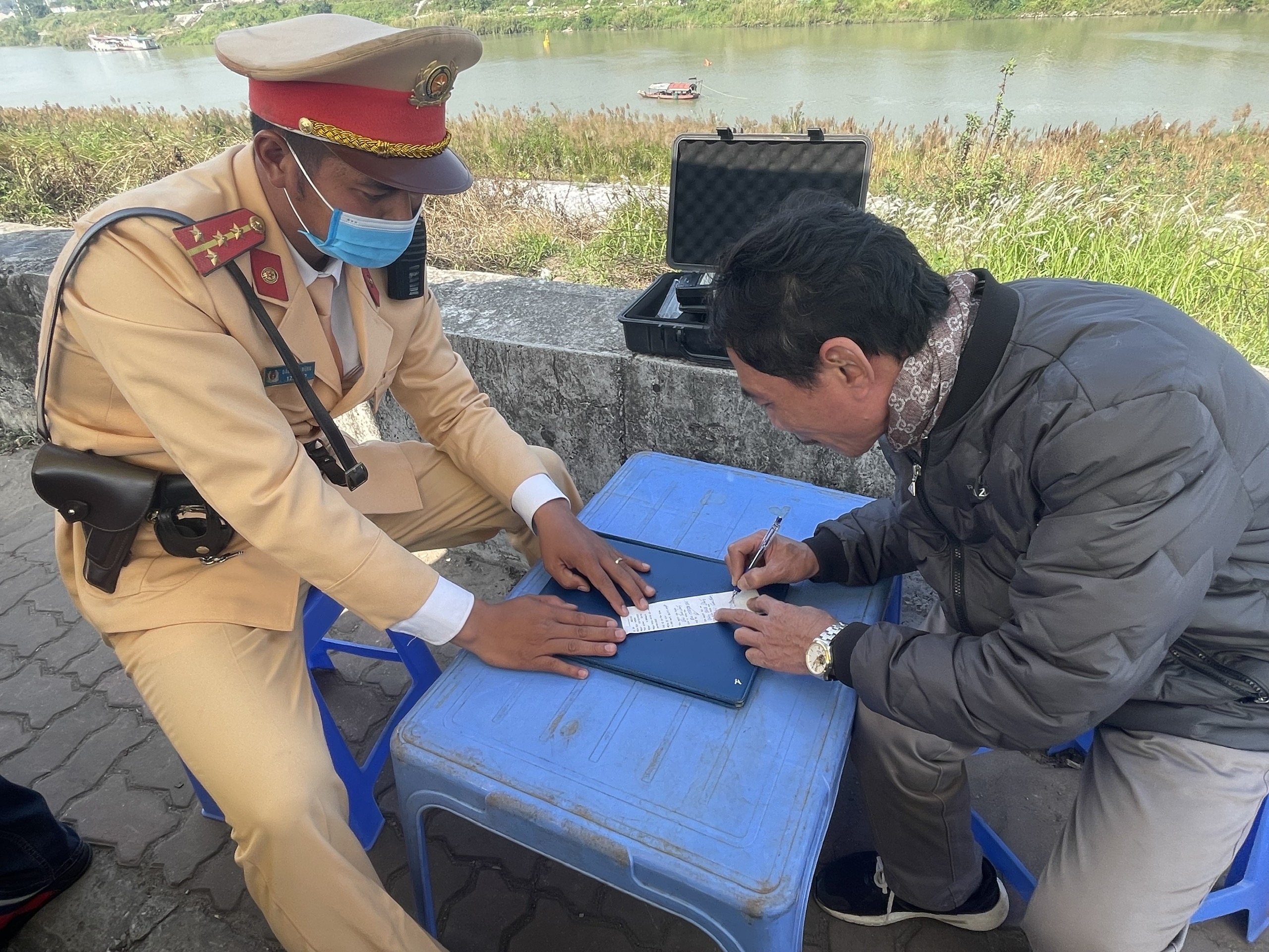 Quyết liệt xử lý