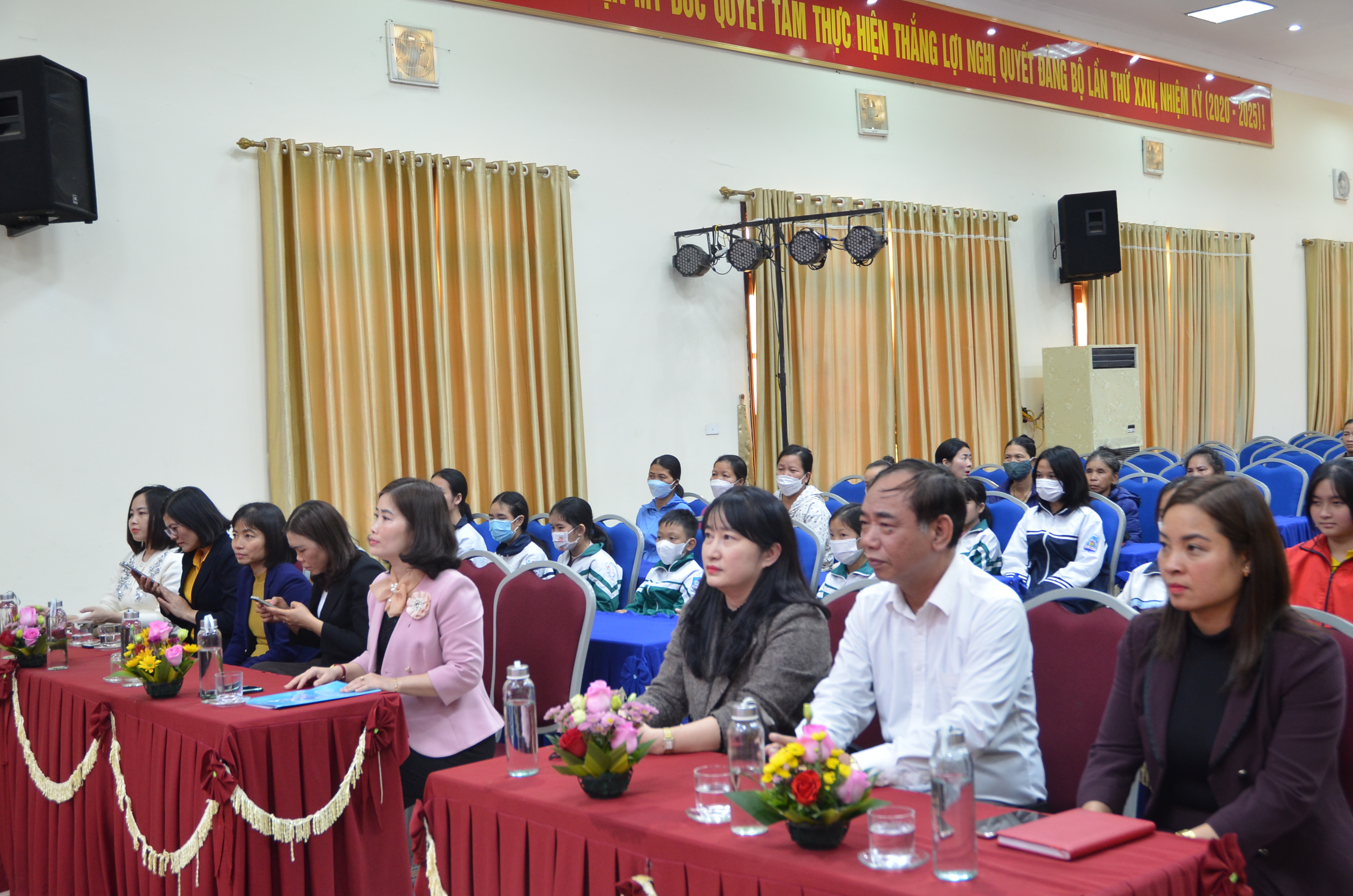 Chung tay mang Tết sum vầy, kết nối yêu thương cho phụ nữ và trẻ em khó khăn - ảnh 1