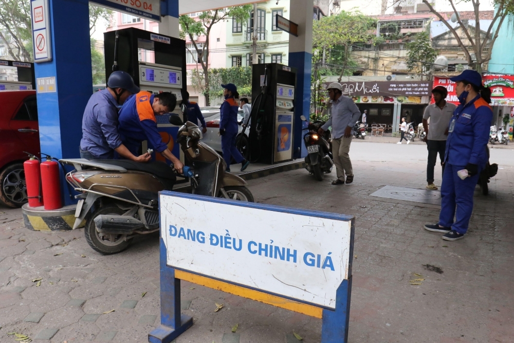 Giá xăng, dầu có được điều chỉnh trong ngày 30 Tết? - ảnh 1