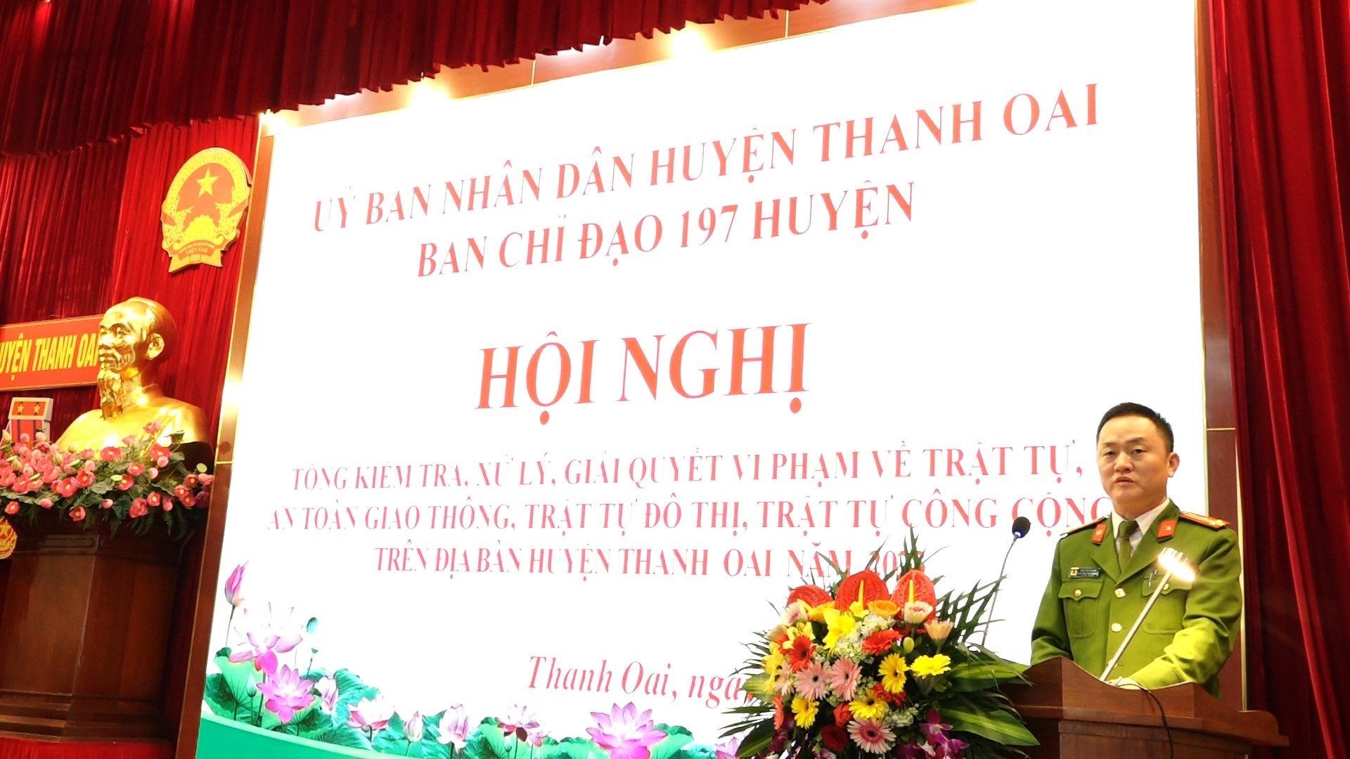 Thanh Oai quyết liệt ra quân xử lý vi phạm trật tự an toàn giao thông, đô thị - ảnh 1