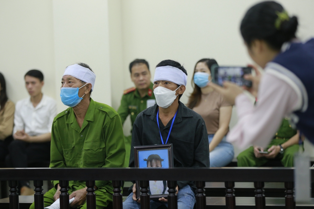 Y án tử hình đối với kẻ đóng đinh vào đầu bé gái 3 tuổi - ảnh 2