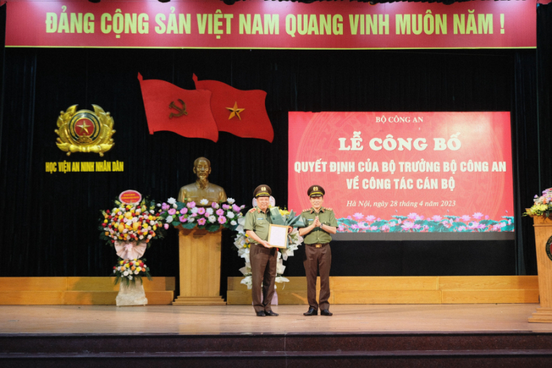 Đại tá, PGS.TS Trịnh Ngọc Quyên giữ chức Giám đốc Học viện An ninh nhân dân - ảnh 2