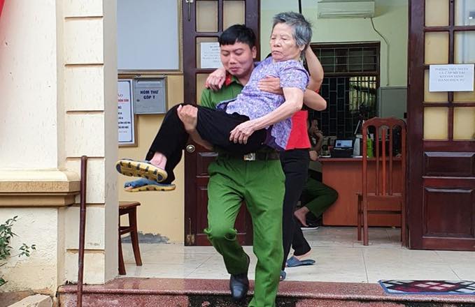 Phúc Thọ có xã đầu tiên hoàn thành chỉ tiêu cấp căn cước công dân - ảnh 2