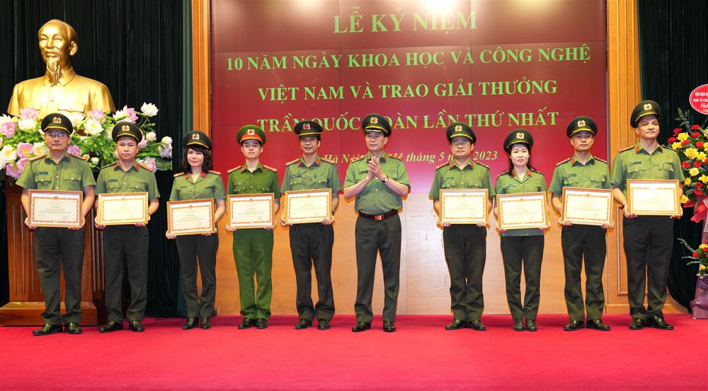 Bộ Công an trao tặng Giải thưởng Trần Quốc Hoàn lần thứ nhất - ảnh 3