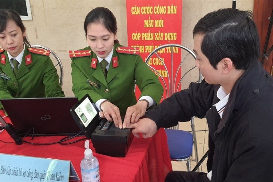 Tiện ích của thẻ Căn cước công dân gắn chíp điện tử, tài khoản định danh điện tử và ứng dụng VNeID - ảnh 1