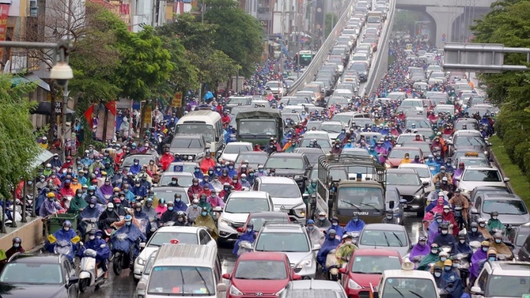 Hà Nội lại dự kiến cấm xe máy vào nội đô vào năm 2030 - ảnh 1