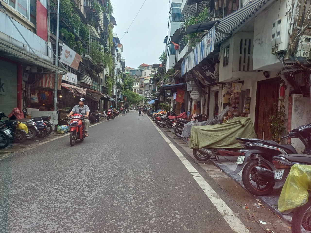 Phường Cửa Đông (Hoàn Kiếm, Hà Nội): Ra quân lập lại trật tự vỉa hè - ảnh 4
