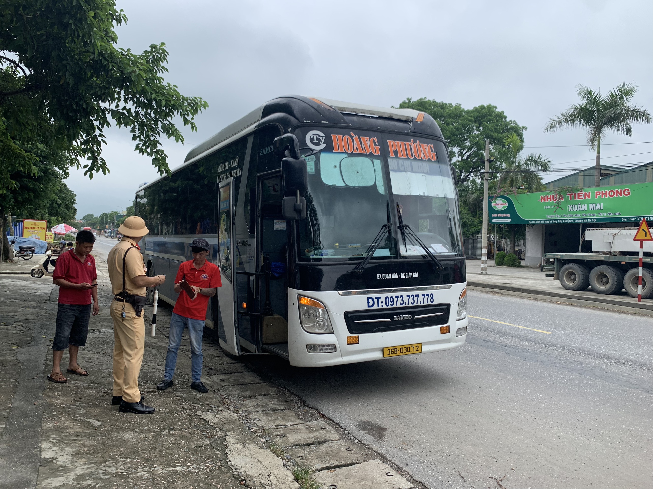 Hà Nội tập trung tổng kiểm soát phương tiện kinh doanh vận tải - ảnh 1