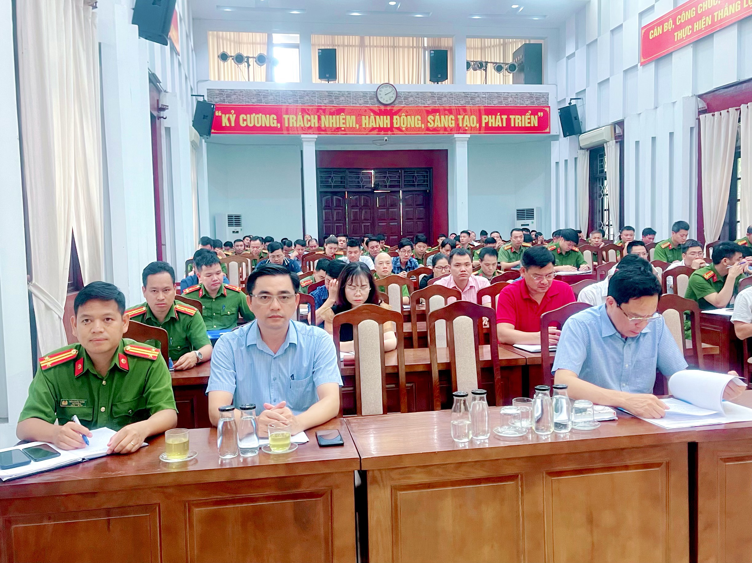 Quyết liệt kiểm tra, xử lý vi phạm về an toàn phòng cháy, chữa cháy - ảnh 2