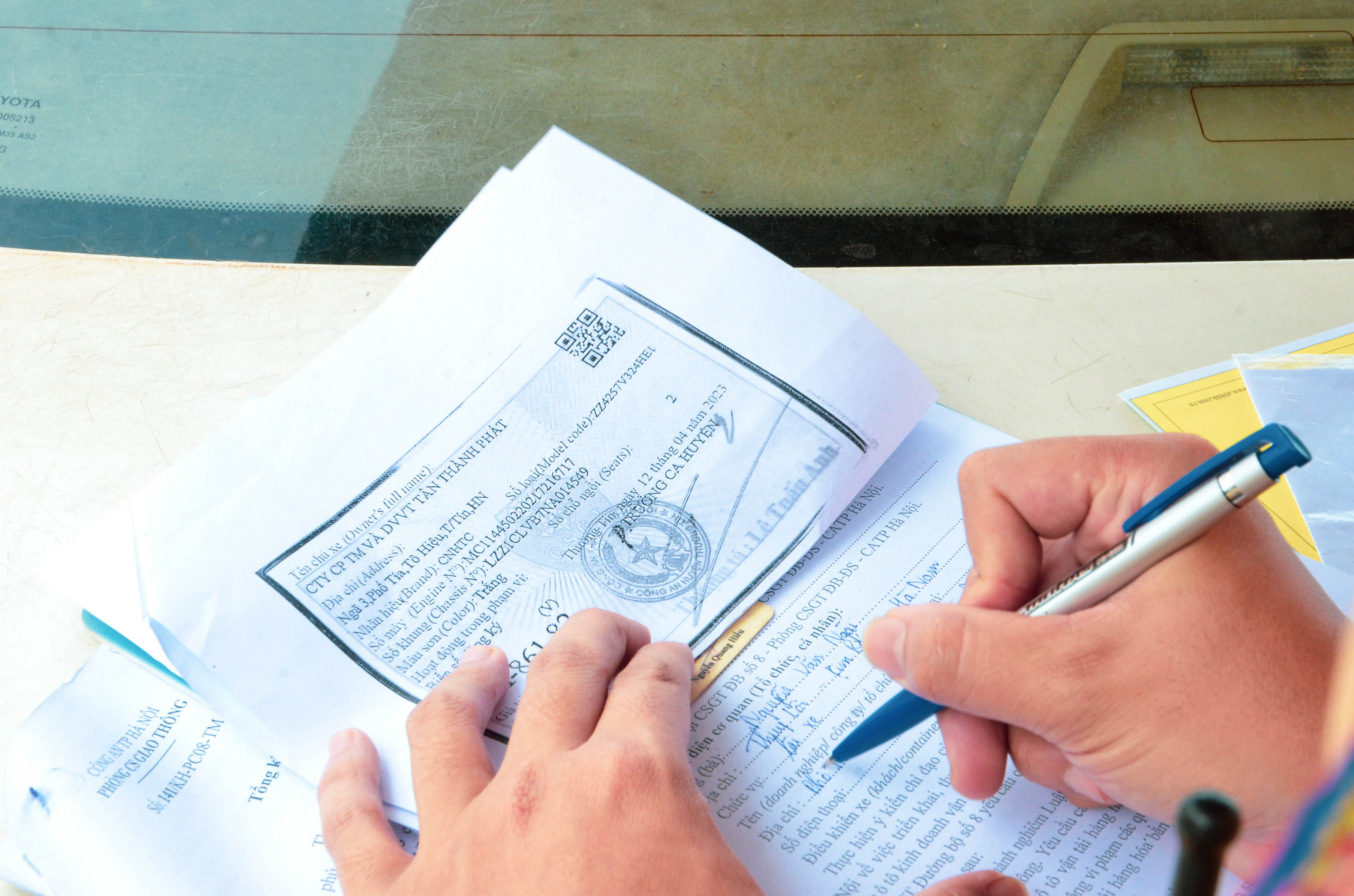 Nâng cao ý thức cho người điều khiển phương tiện tham gia giao thông - ảnh 11