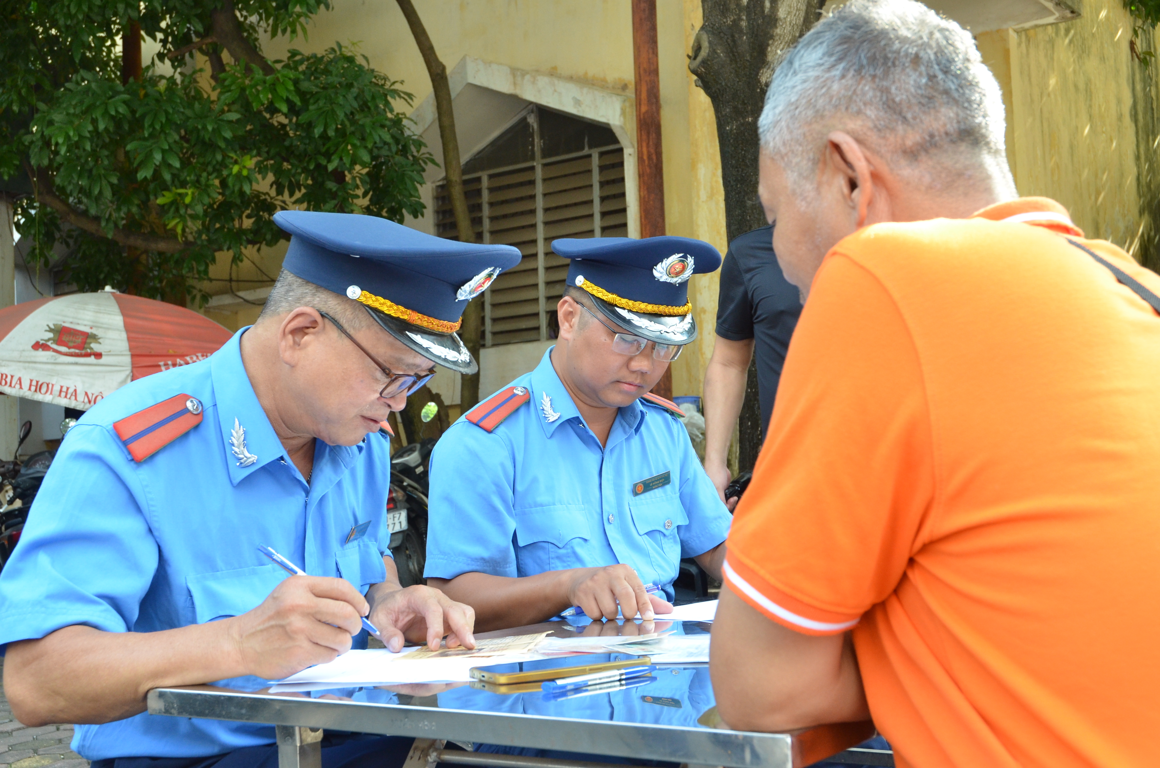 Thực hiện việc kiểm tra, xử lý các trường hợp vi phạm thông qua hệ thống giám sát hành trình  - ảnh 1