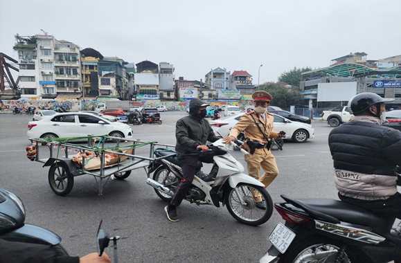 Hà Nội: Nhiều kết quả nổi bật trong những ngày đầu ra quân tấn công trấn áp tội phạm - ảnh 4