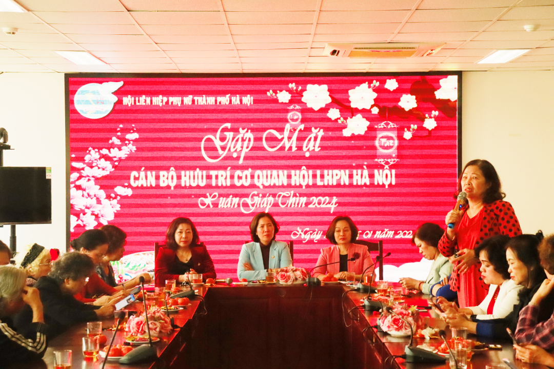 Thăm hỏi, gặp mặt cán bộ hưu trí cơ quan Hội LHPN Hà Nội nhân dịp Xuân Giáp Thìn 2024 - ảnh 2