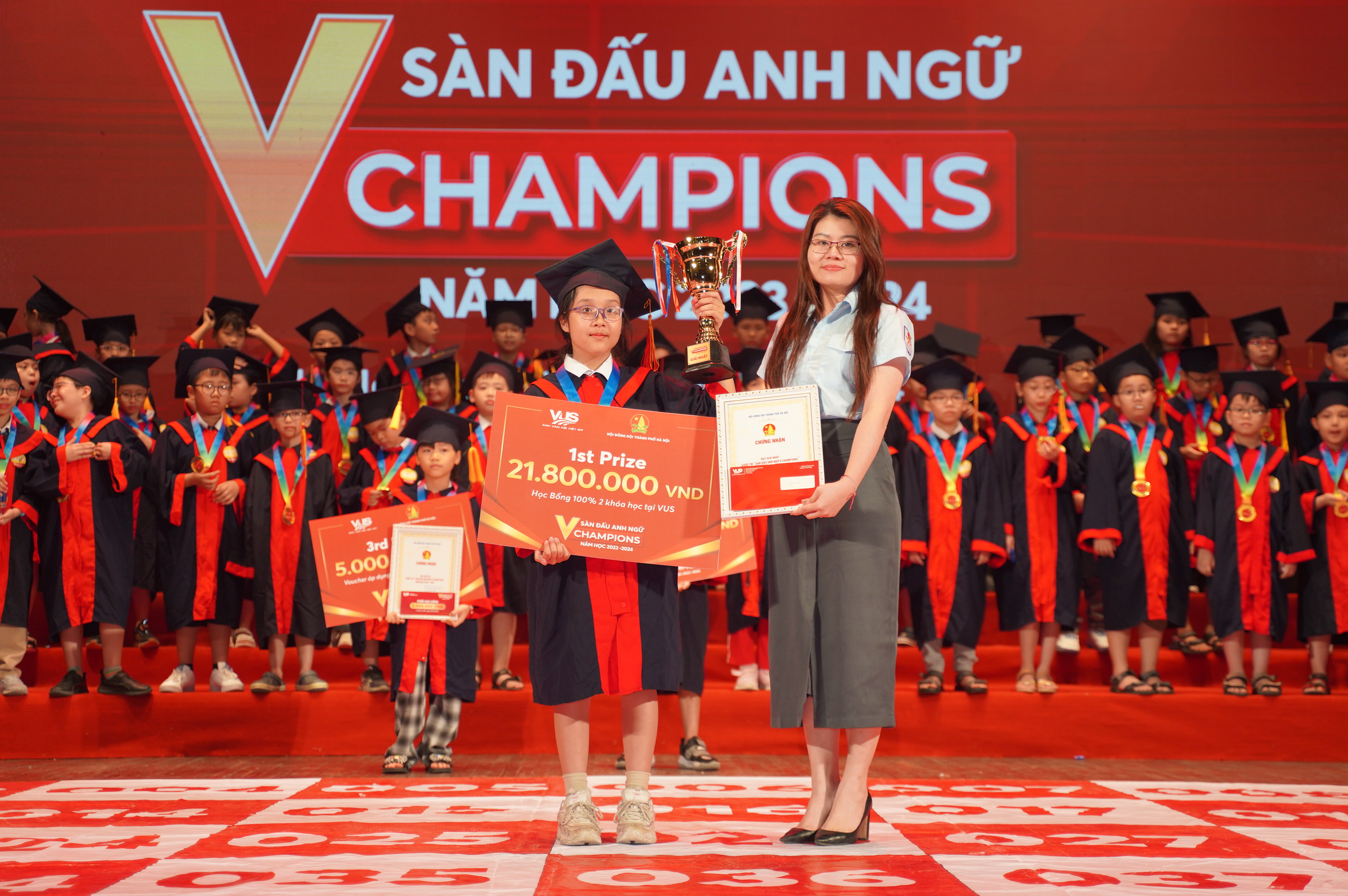 Sôi nổi cuộc thi Chung kết “Sàn đấu Anh ngữ V - Champions” năm học 2023 - 2024“ - ảnh 3