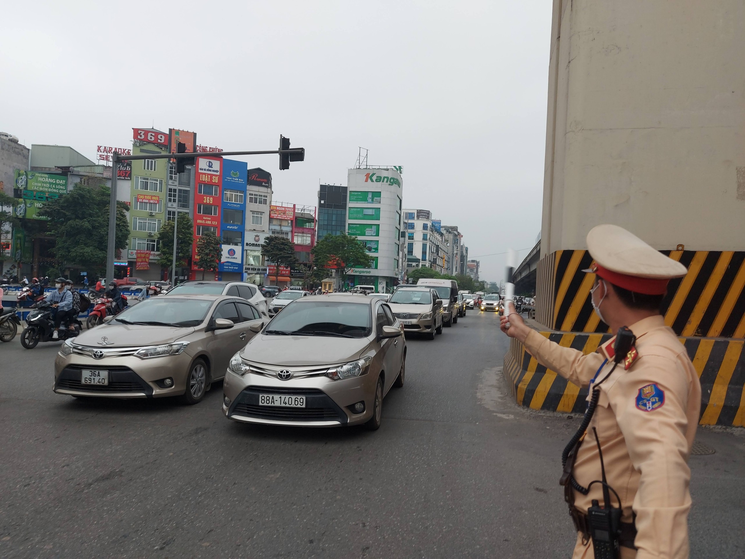 Ô tô được đi vào làn khẩn cấp vành đai 3 Hà Nội - ảnh 1