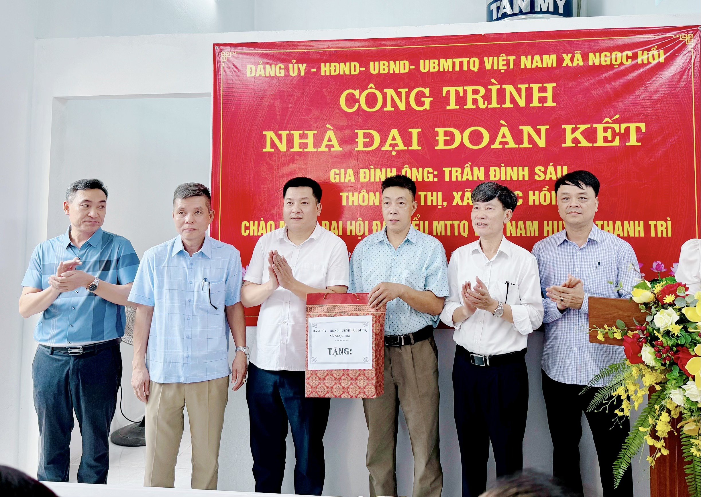 Huyện Thanh Trì: Bàn giao nhà “Đại đoàn kết” cho hộ cận nghèo - ảnh 1