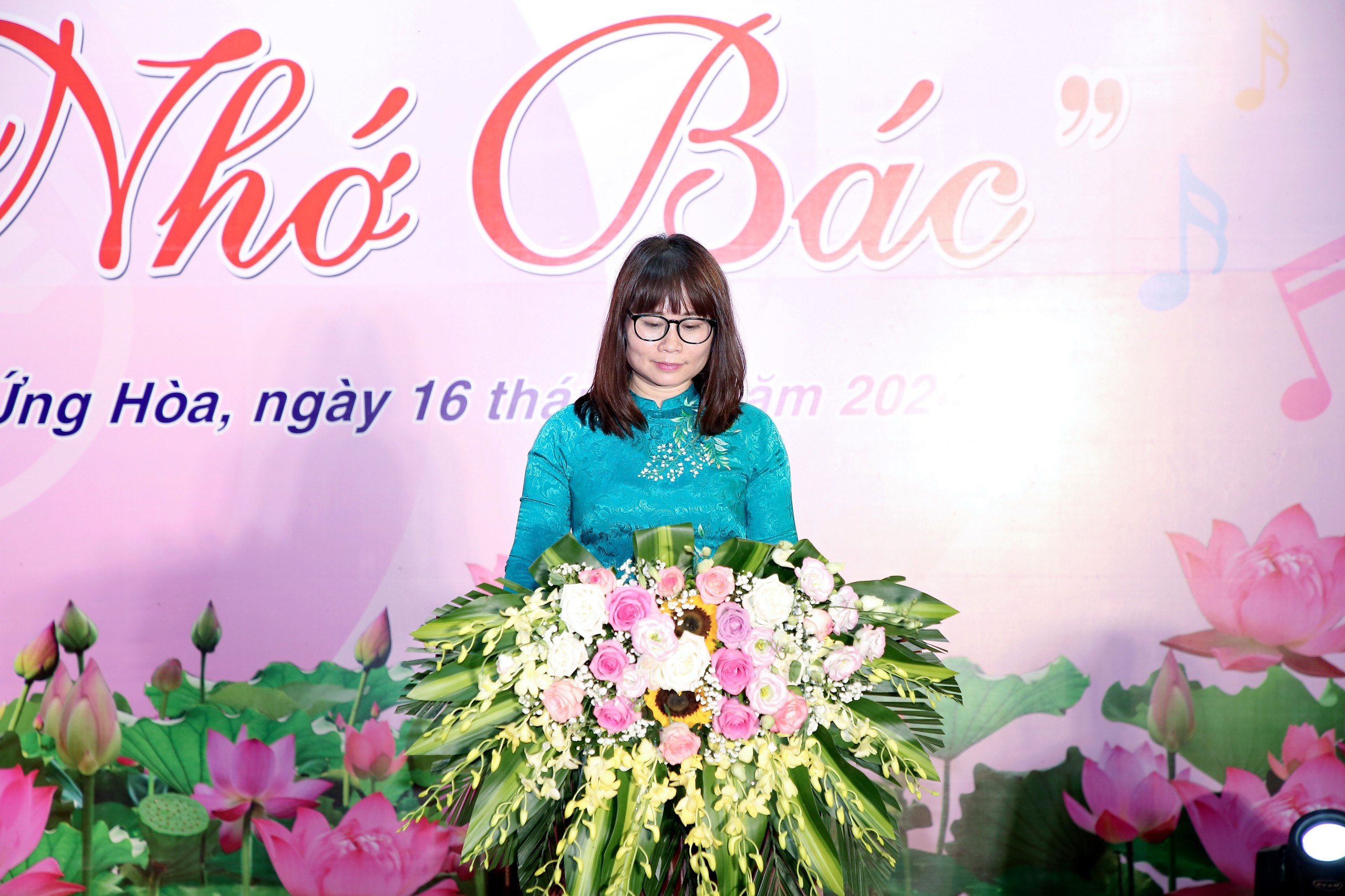 Giao lưu văn nghệ, phát động thi đua học và làm theo gương Bác - ảnh 1