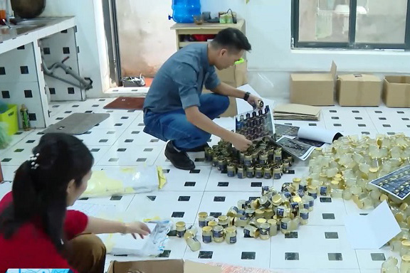 Tạm giữ hơn 93.000 hũ yến chưng không rõ nguồn gốc ở Hà Nội - ảnh 1