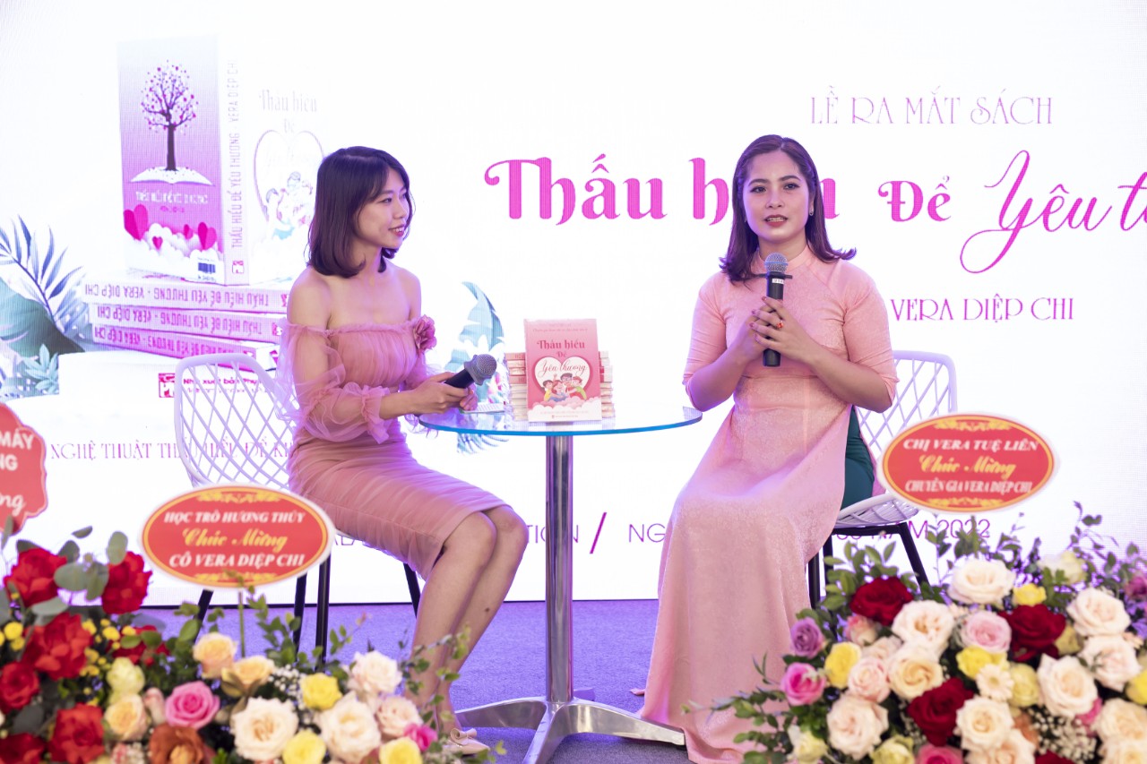 “Thấu hiểu để yêu thương”: Nghệ thuật xây dựng hạnh phúc gia đình - ảnh 1