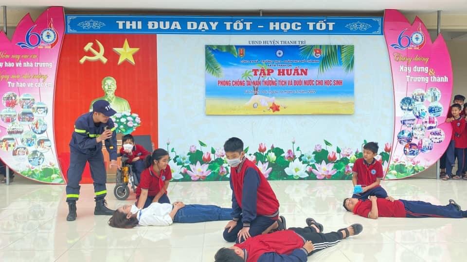 SOS tình trạng đuối nước mùa nắng nóng - ảnh 2