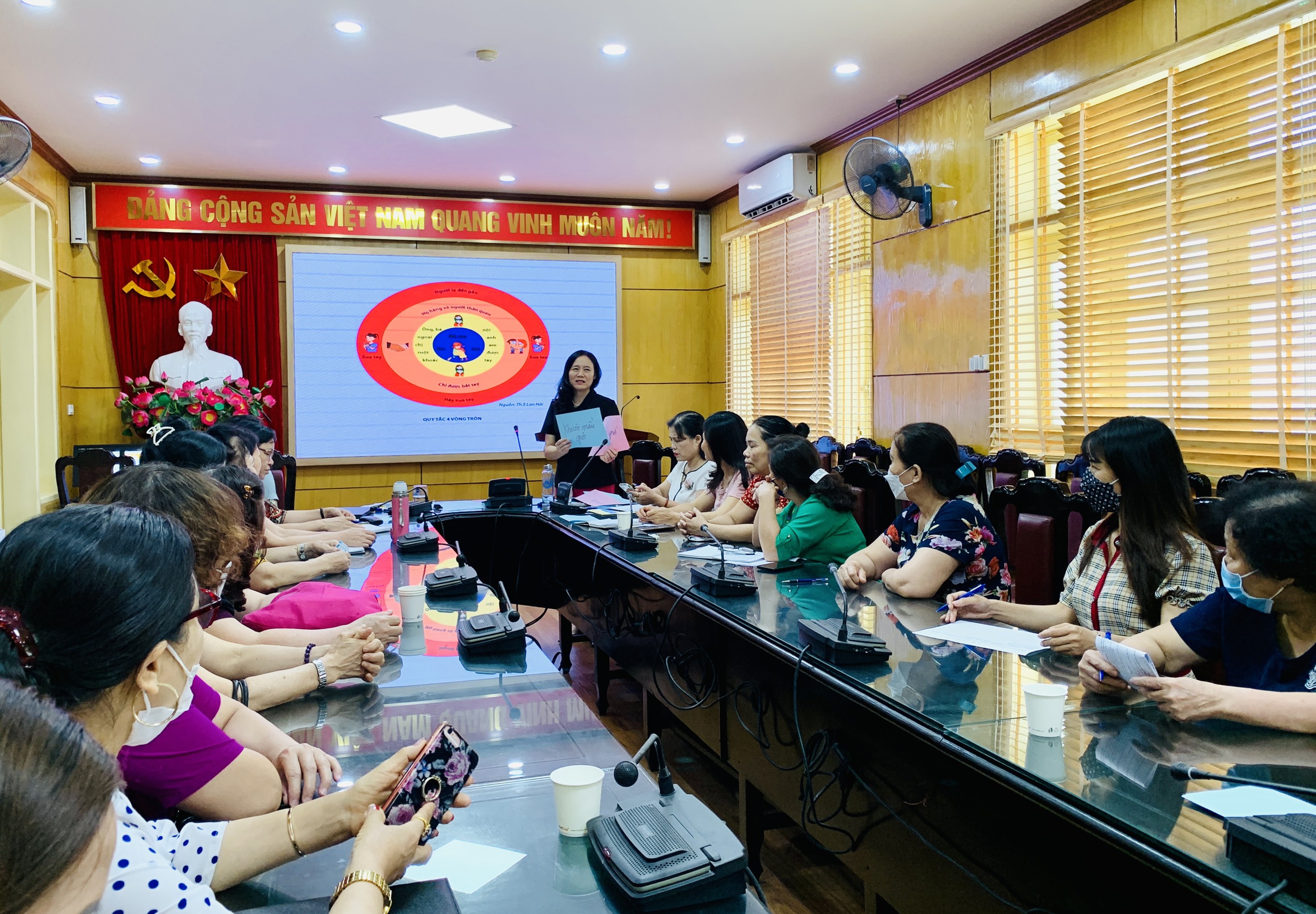 Tổ chức hội nghị tập huấn “Kỹ năng truyền thông về bình đẳng giới và phòng chống xâm hại trẻ em” - ảnh 2