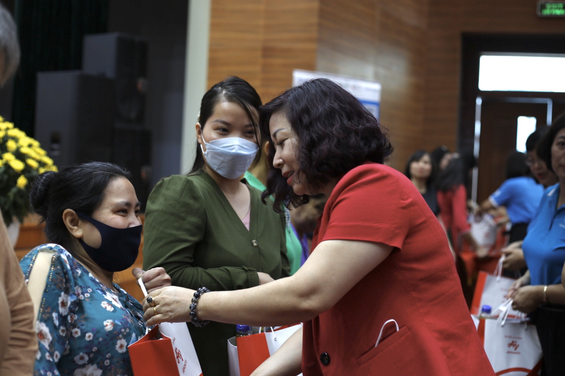 Tổng kết, trao giải cuộc thi “Phụ nữ Bắc Từ Liêm chung tay phòng, chống rác thải nhựa” - ảnh 1