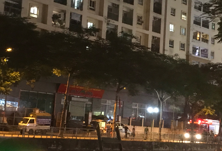 Hà Nội: Một người đàn ông tử vong trên hàng rào chung cư - ảnh 1