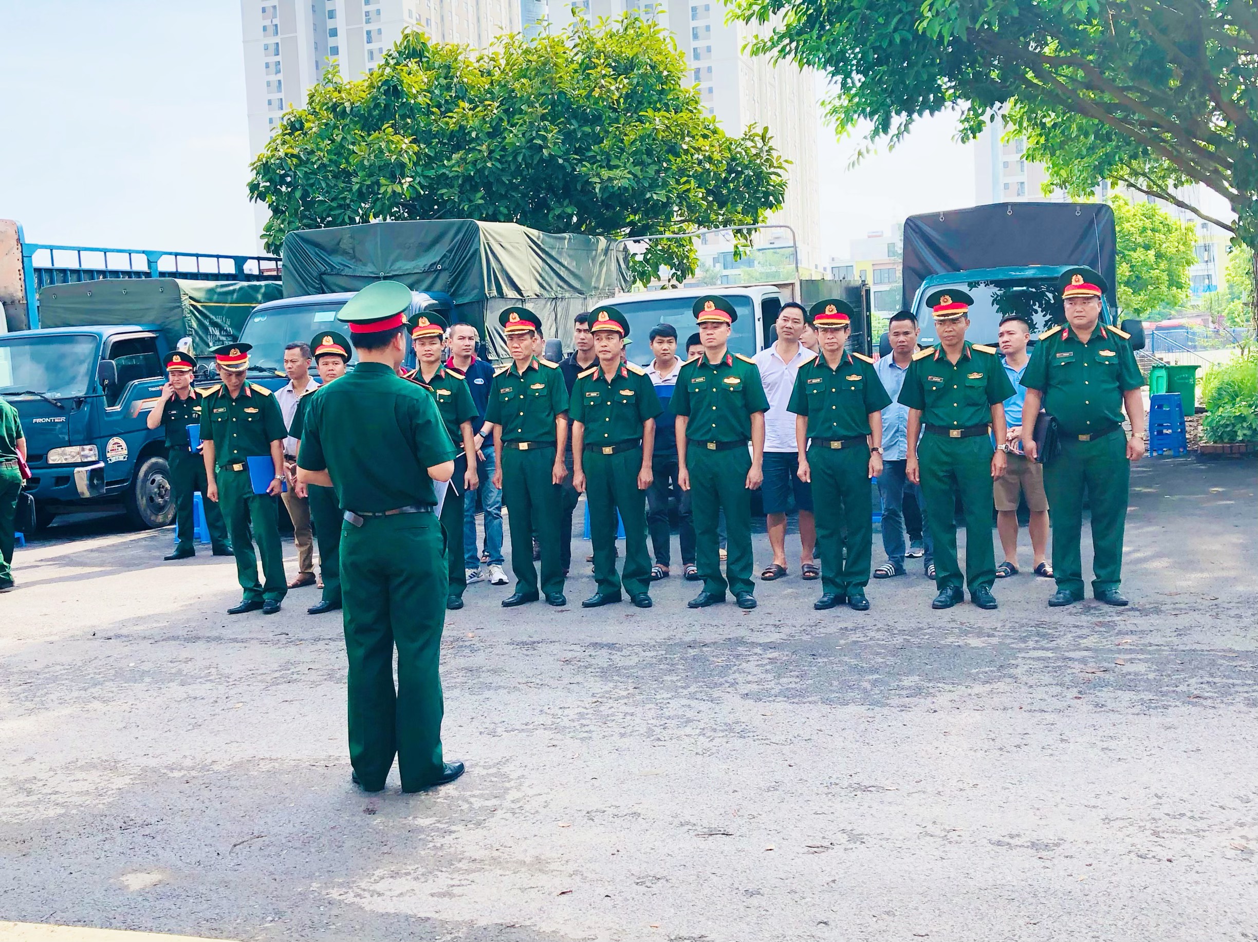 Thanh Trì: Sẵn sàng động viên phương tiện kỹ thuật thực hiện nhiệm vụ bảo vệ Tổ quốc - ảnh 2