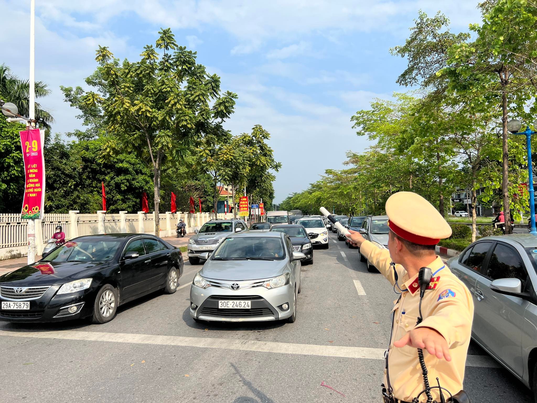 Chủ động phương án giải quyết ùn tắc từ xa đón người dân về Thủ đô lao động, học tập - ảnh 3