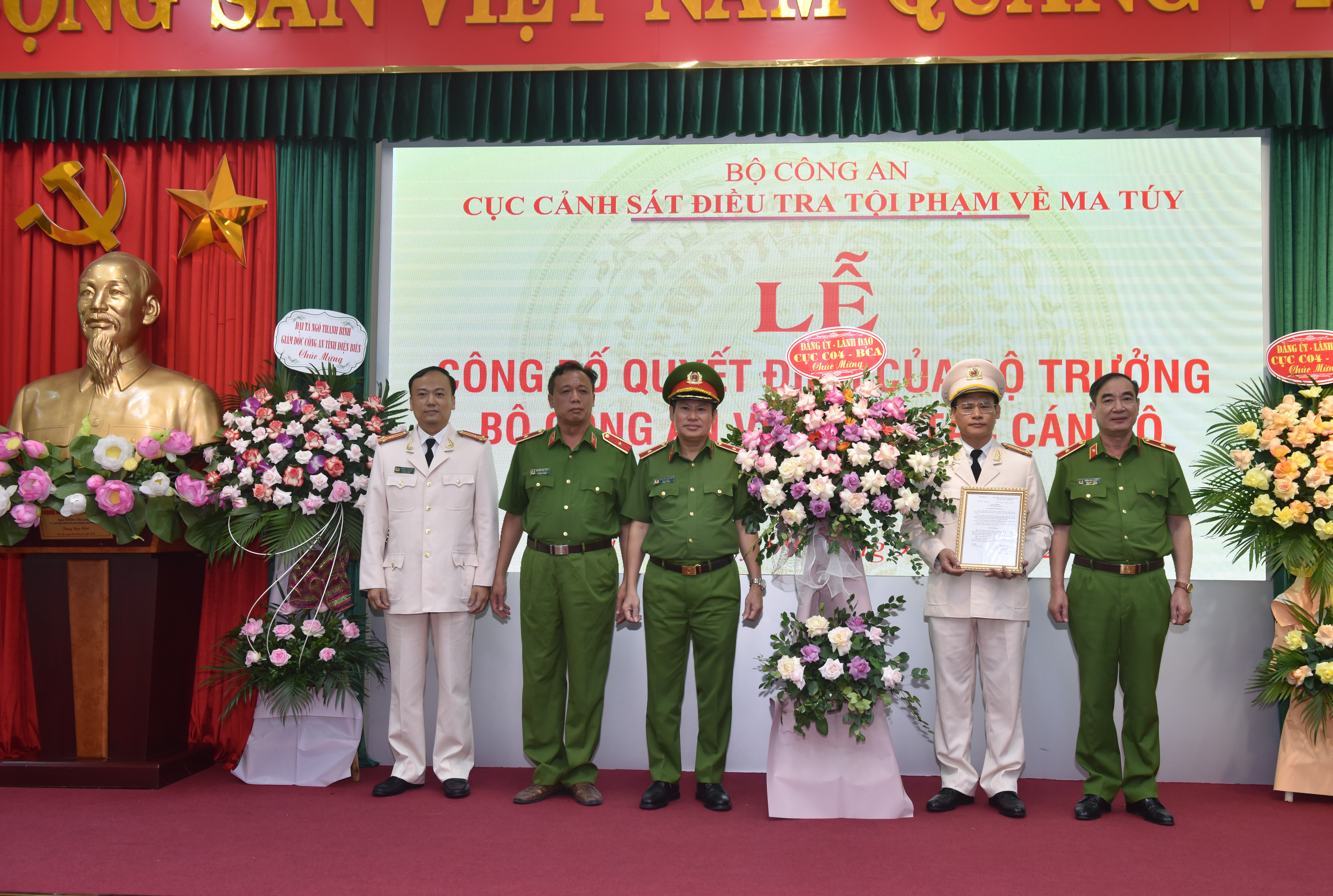 Bổ nhiệm 2 Phó Cục trưởng Cục Cảnh sát điều tra tội phạm về ma túy - ảnh 3