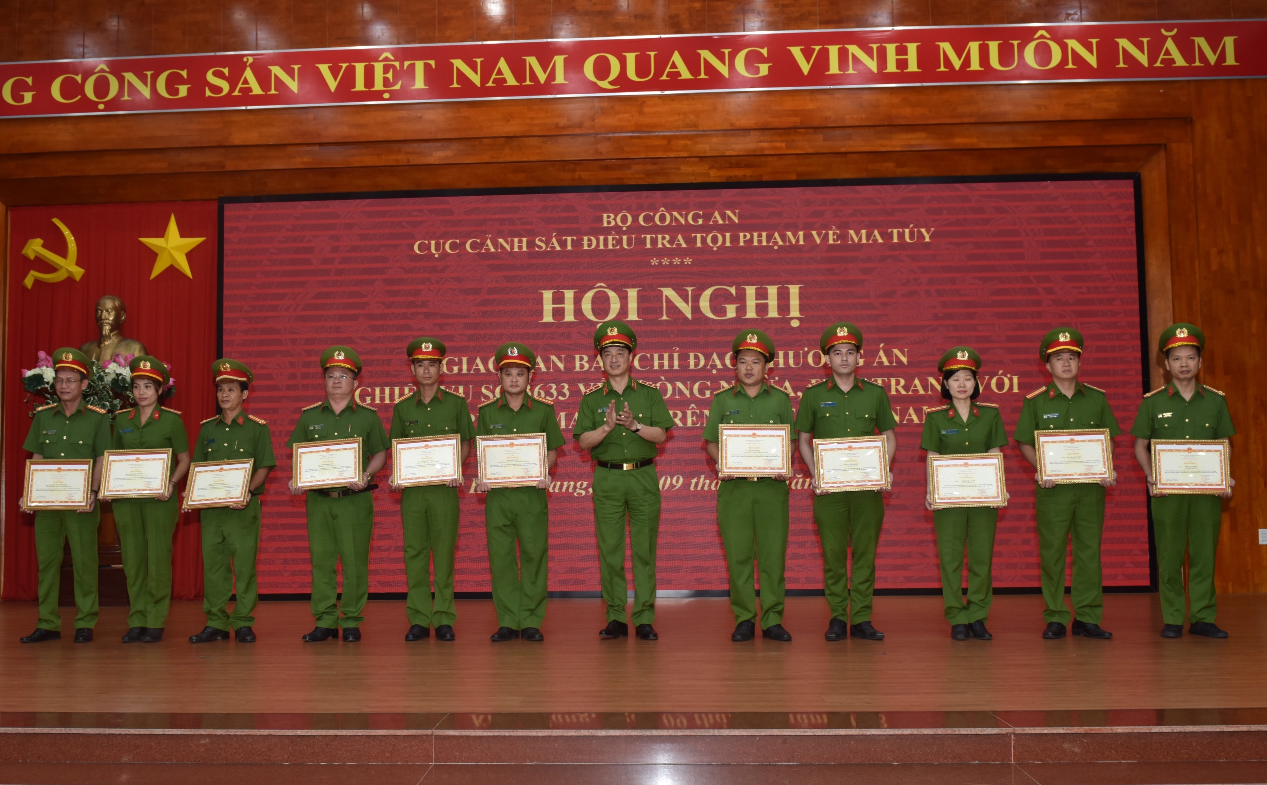 Triệt phá nhiều vụ án ma túy phức tạp trên tuyến biên giới Tây Nam - ảnh 6