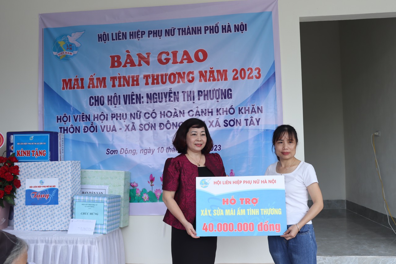 Bàn giao mái ấm tình thương cho phụ nữ khó khăn - ảnh 4