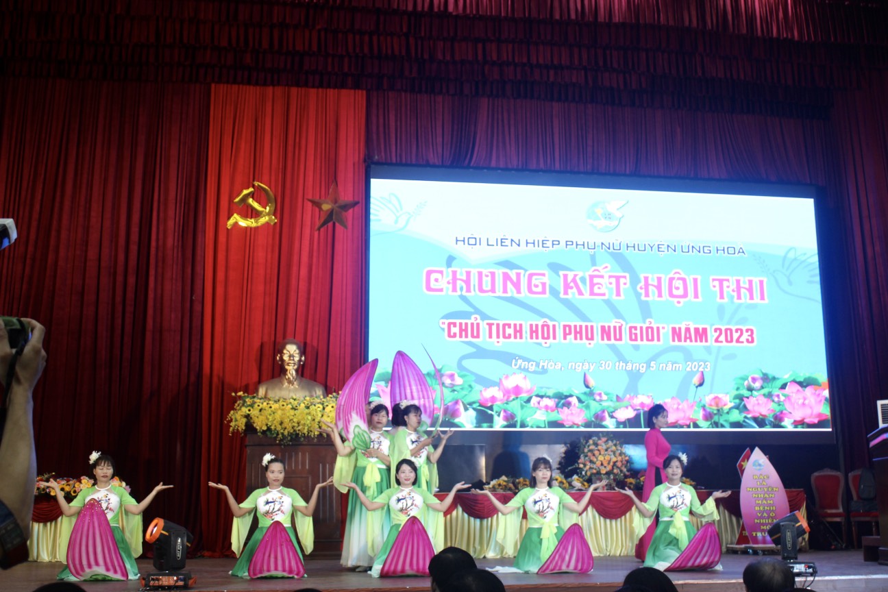 Hội LHPN huyện Ứng Hòa: Chung kết hội thi “Chủ tịch Hội phụ nữ giỏi năm 2023“ - ảnh 4